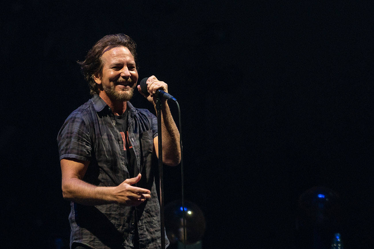 Eddie Vedder at an earlier 2018 Pearl Jam show. Photo by Raph_PH/Flickr