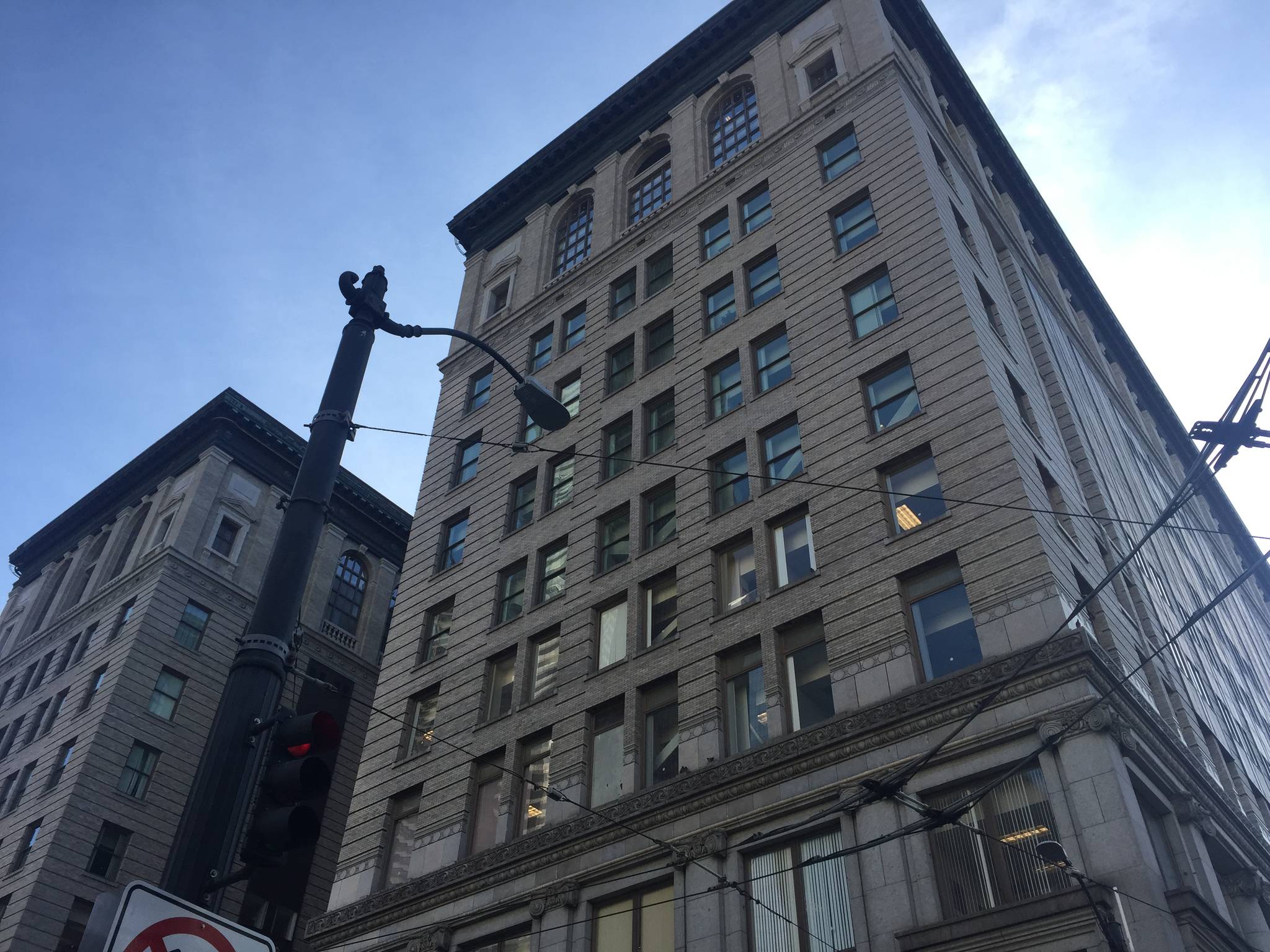 King County Courthouse Reopened After Closure Due To Broken Water Pipe